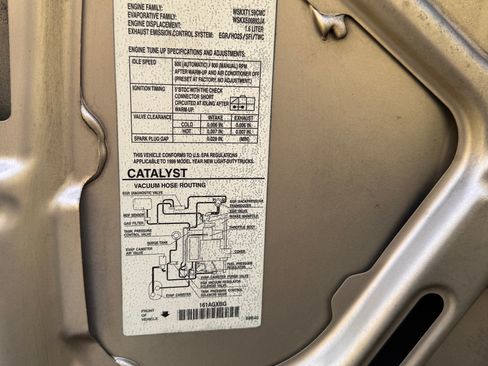 Used 1998 Chevrolet Tracker 4WD Convertible w/ Preferred Equipment Group 2 image 17