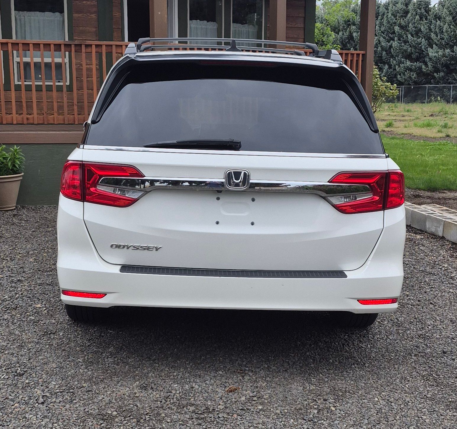 Used 2018 Honda Odyssey EX image 2