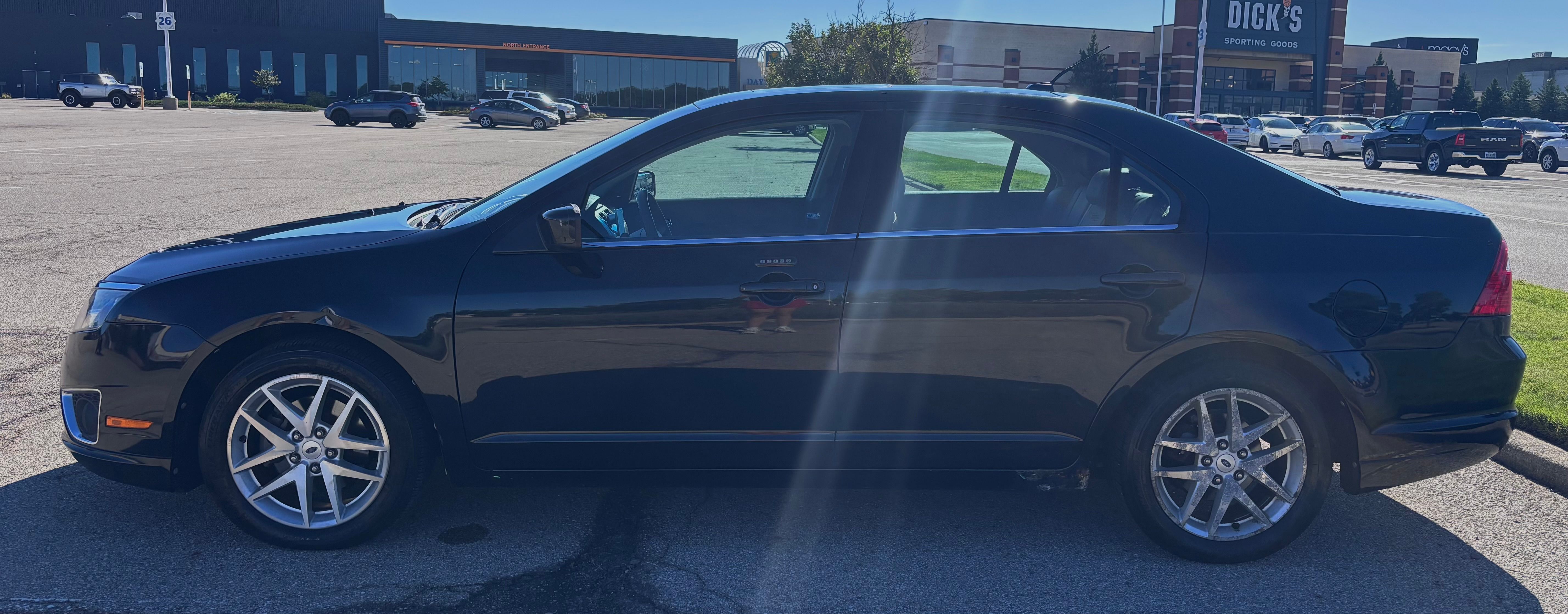 Used 2011 Ford Fusion SEL w/ 301A Rapid Spec Order Code FWD image 5