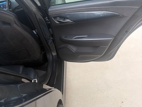 Used 2017 Cadillac ATS V w/ Luxury Package RWD image 10
