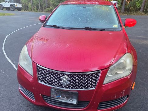 Used 2013 Suzuki Kizashi SE image 4
