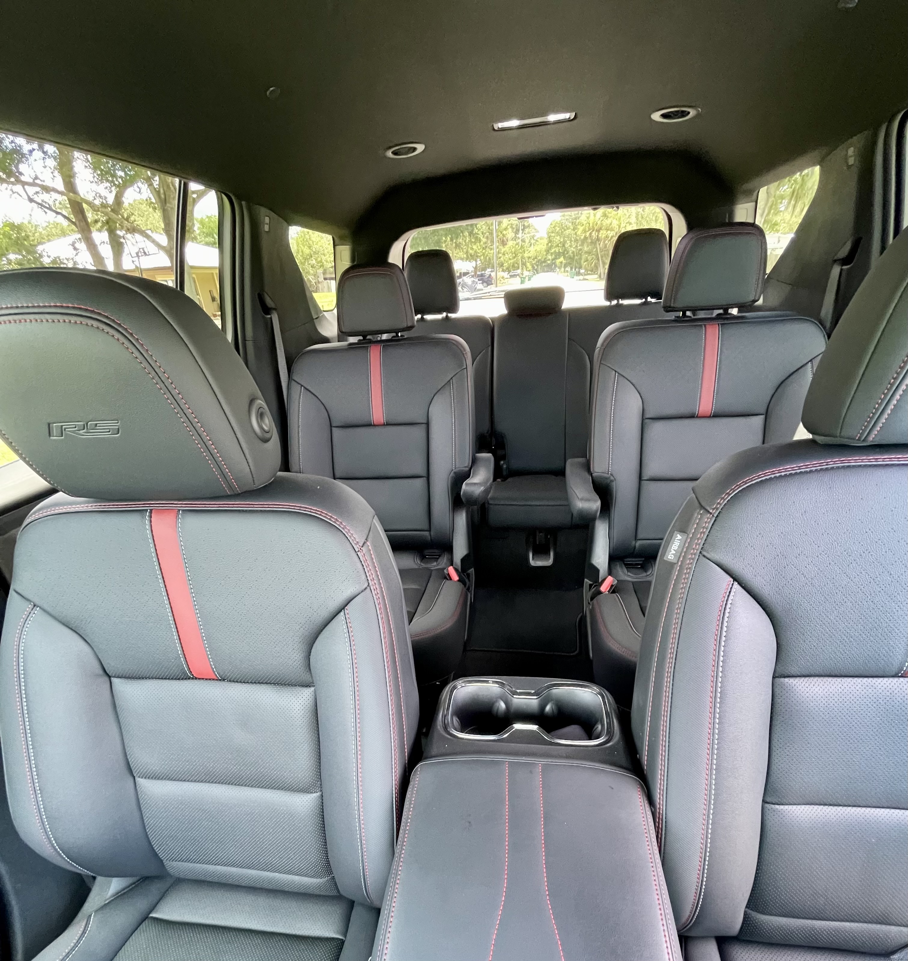 Used 2026 Chevrolet Traverse RS FWD image 12