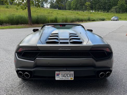 Used 2018 Lamborghini Huracan LP 580-2 RWD image 8