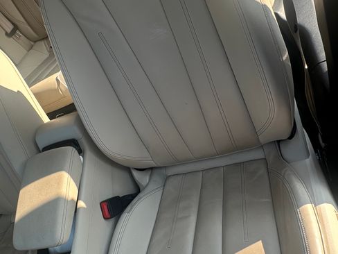 Used 2023 Audi A4 2.0T Premium w/ Convenience Package image 19