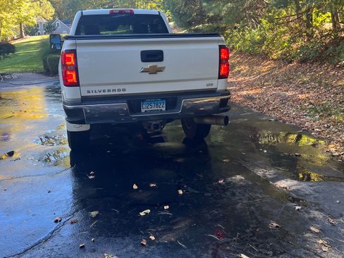 Used 2015 Chevrolet Silverado 2500 LTZ w/ Duramax Plus Package image 4