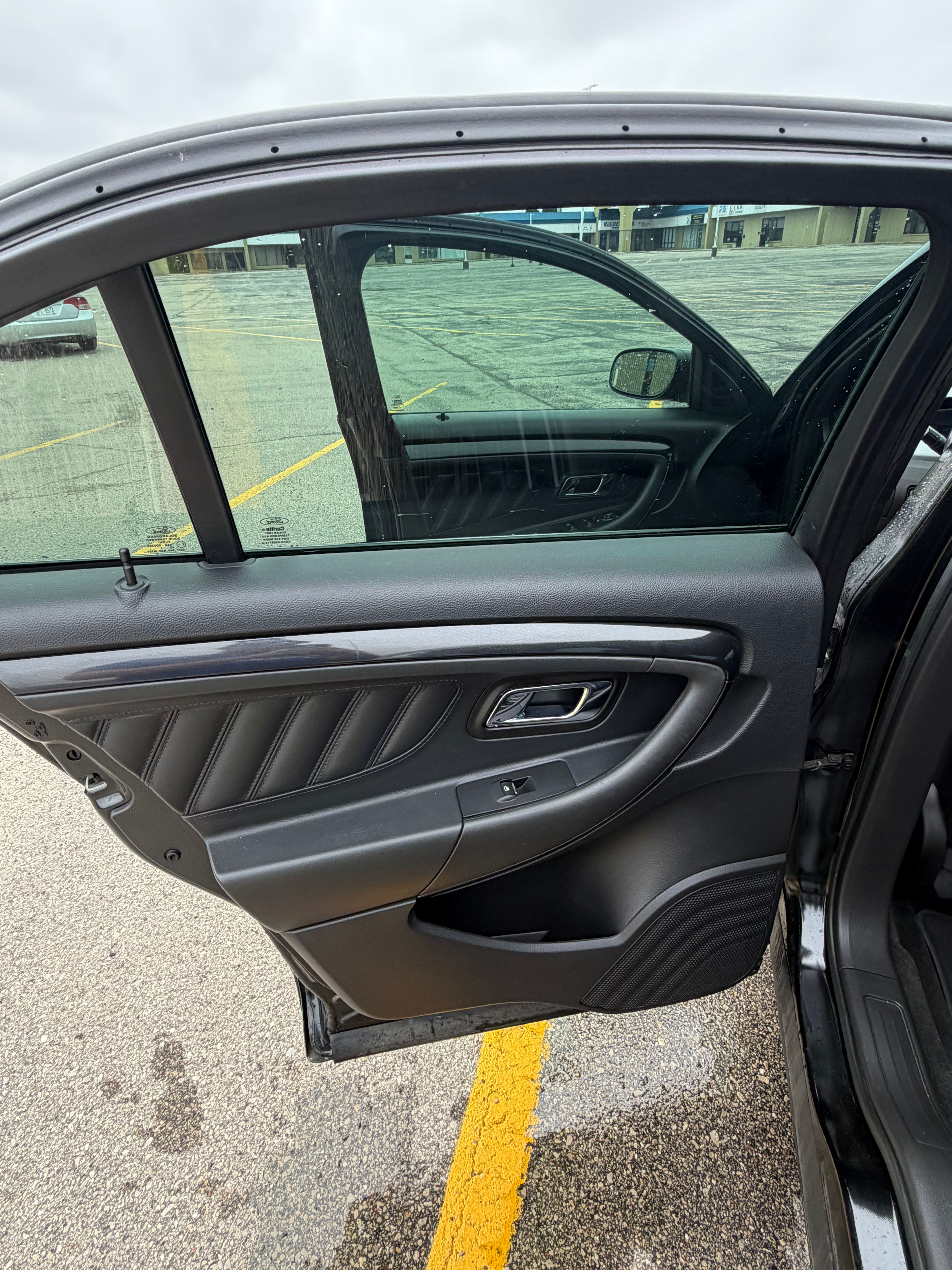Used 2015 Ford Taurus SHO w/ Equipment Group 401A AWD/4WD image 17