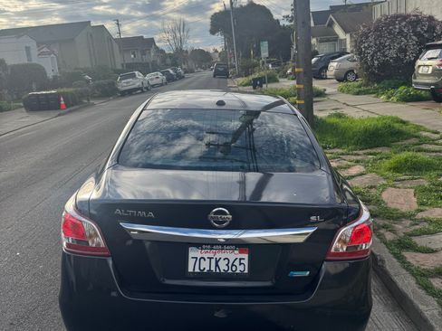 Used 2013 Nissan Altima 2.5 SL w/ Technology Pkg image 4