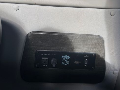 Used 2018 Ford Transit 150 148 Low Roof w/ Exterior Upgrade Package image 24