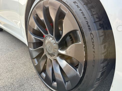 Used 2022 Tesla Model 3 Performance AWD/4WD image 12