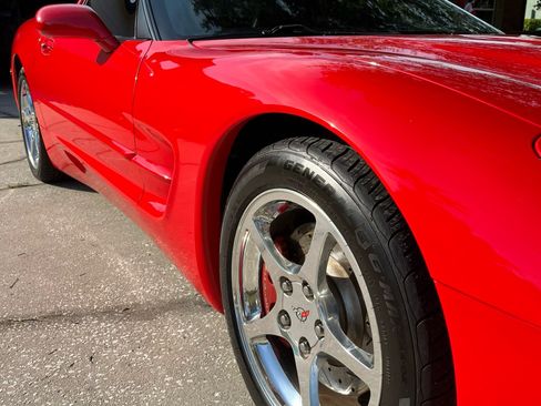 Used 2004 Chevrolet Corvette Coupe w/ Preferred Equipment Group image 5