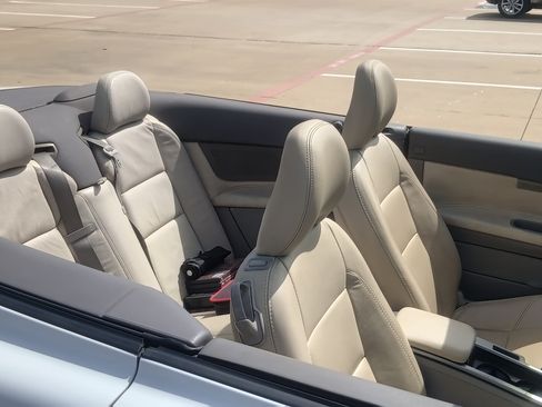 Used 2009 Volvo C70 T5 image 17