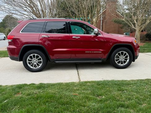 Used 2015 Jeep Grand Cherokee Limited AWD/4WD image 14