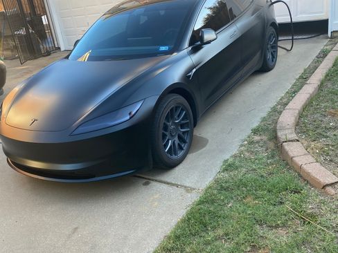 Used 2025 Tesla Model 3 Long Range AWD/4WD image 4