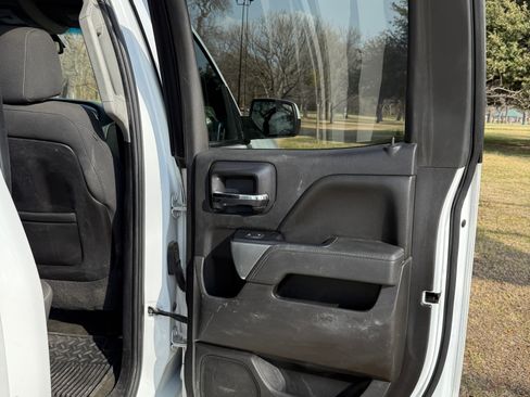 Used 2015 Chevrolet Silverado 2500 LT w/ LT Convenience Package image 26