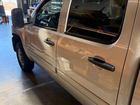 Used 2007 Chevrolet Silverado 2500 LT RWD image 12