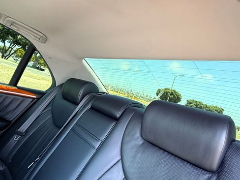 Used 2005 Lexus LS 430 RWD image 16