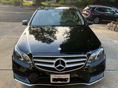 Used 2014 Mercedes-Benz E 350 E 350 4MATIC Sedan 4D image 2