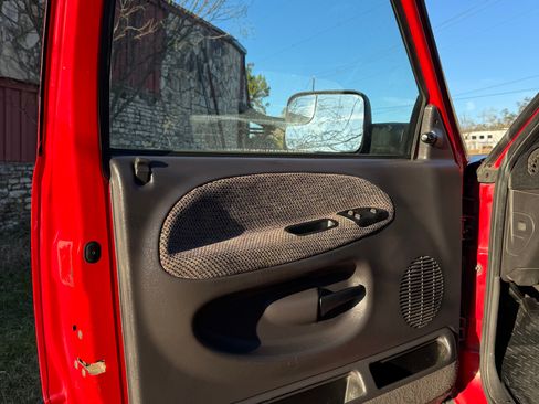 Used 2001 Dodge Ram 2500 Truck 4x4 Quad Cab image 6