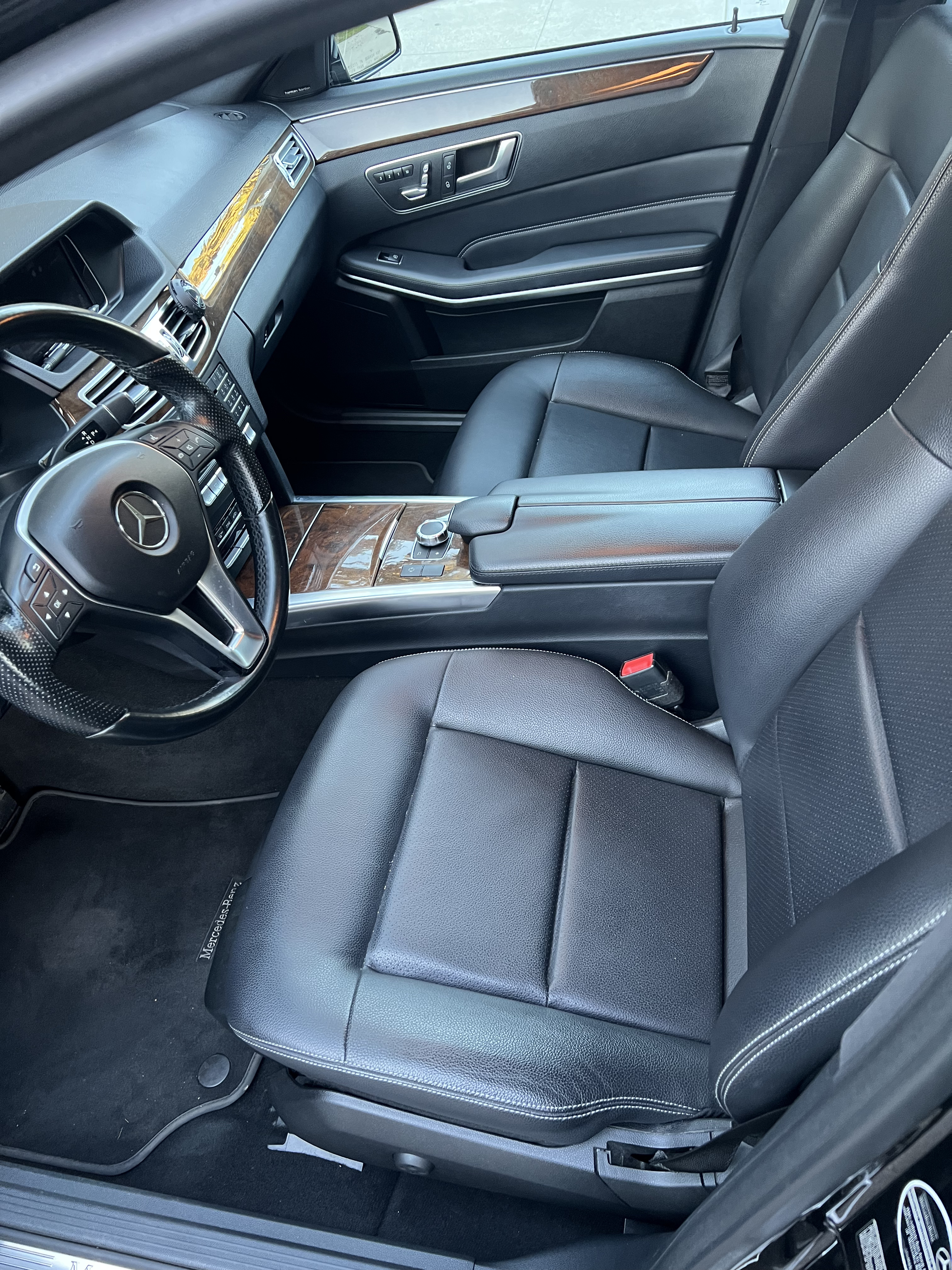 Used 2016 Mercedes-Benz E 350 Sedan image 2