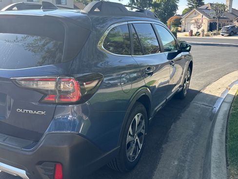Used 2022 Subaru Outback Limited AWD/4WD image 5