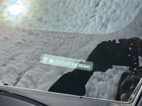 Used 2022 Tesla Model Y Performance image 12