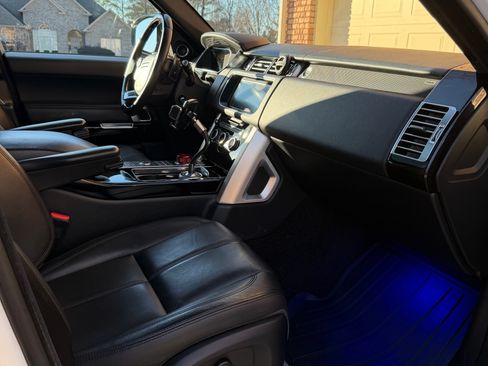 Used 2017 Land Rover Range Rover image 24