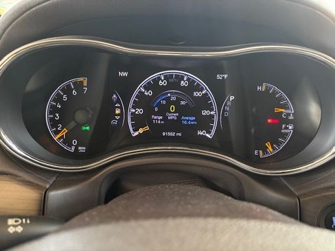 Used 2016 Jeep Grand Cherokee Overland w/ Advanced Technology Group image 9