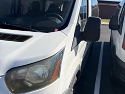 Used 2016 Ford Transit 150 XL image 2