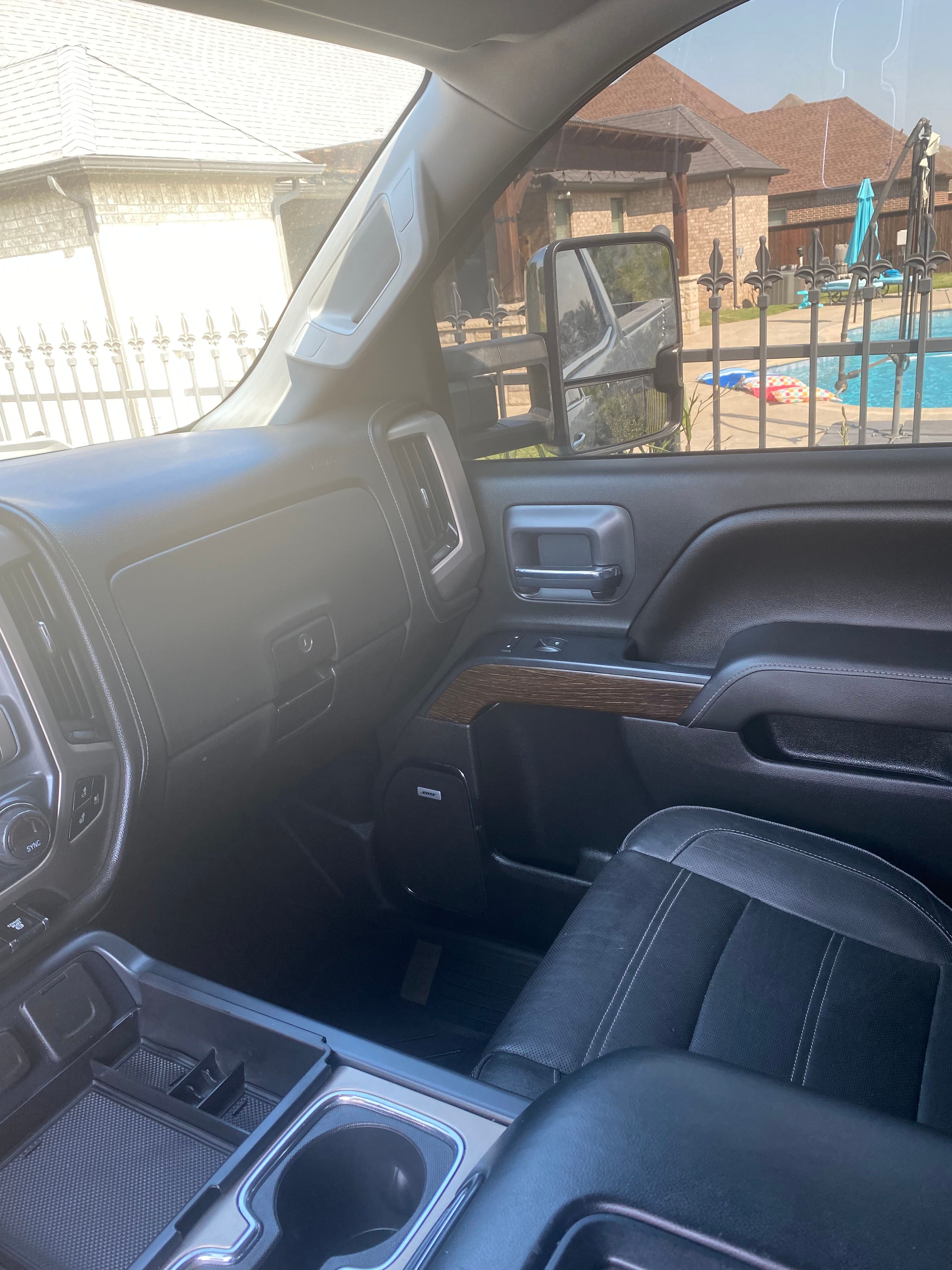 Used 2018 GMC Sierra 2500 Denali w/ Duramax Plus Package AWD/4WD image 18