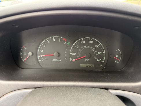 Used 2002 Hyundai Elantra GLS FWD image 11