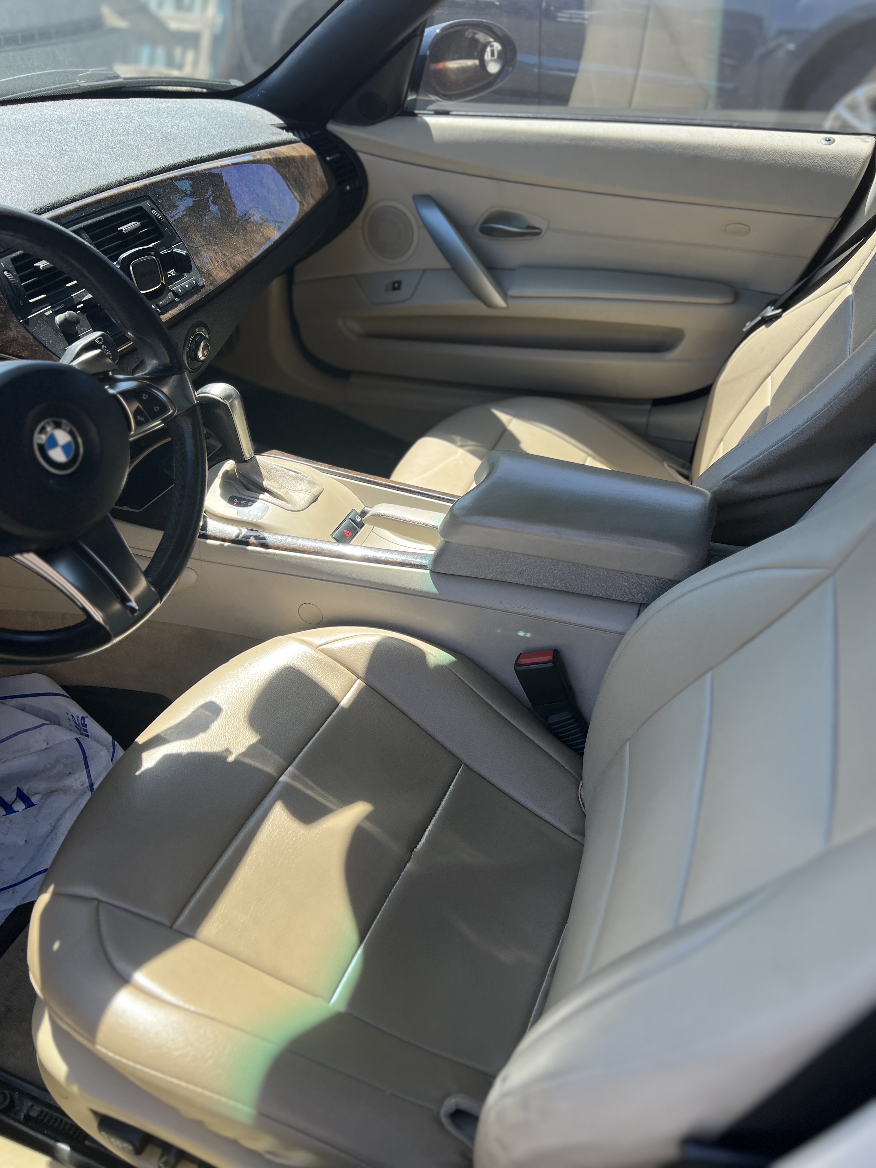 Used 2007 BMW Z4 3.0i RWD image 9