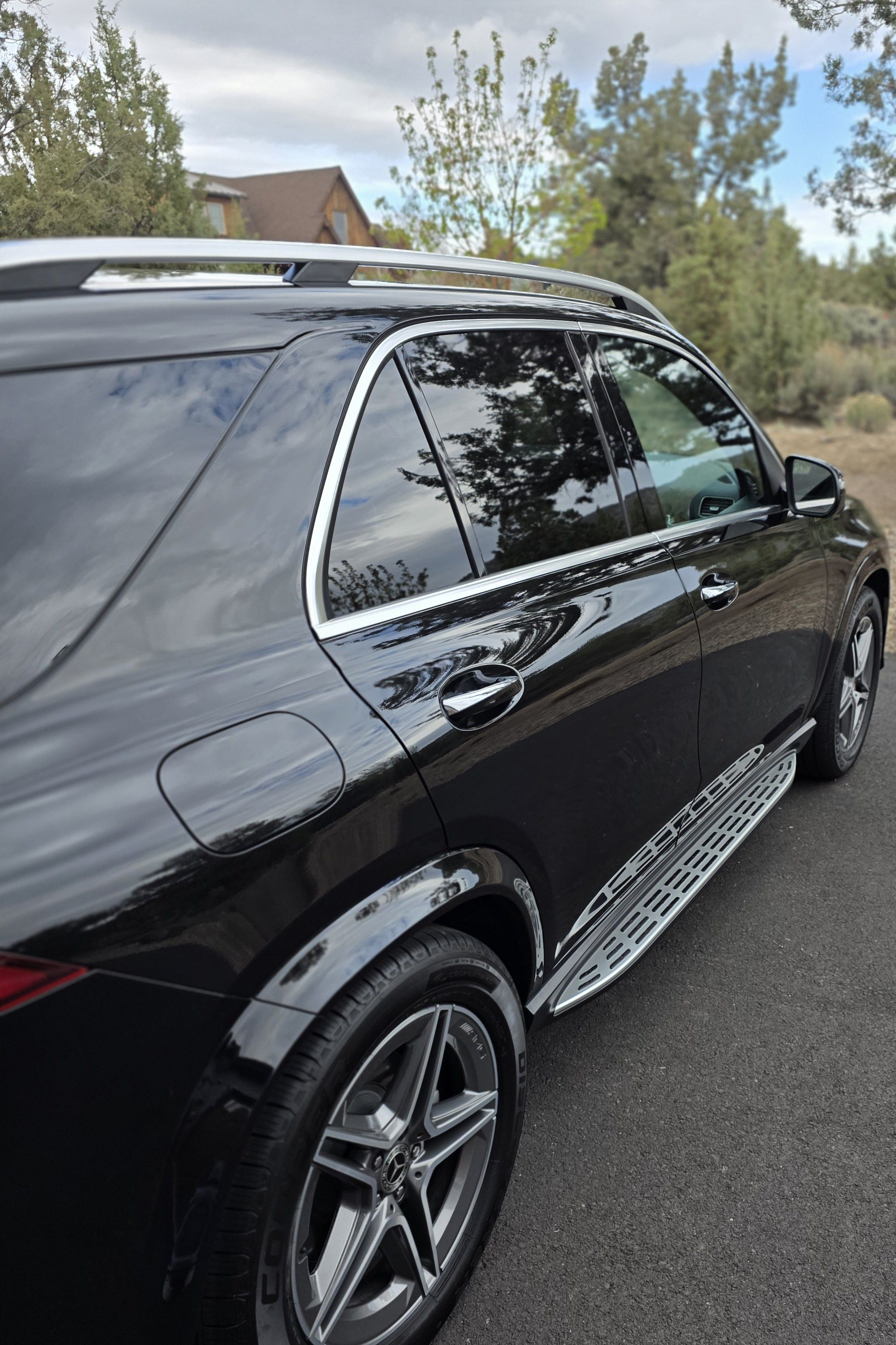 Used 2025 Mercedes-Benz GLE 580 4MATIC image 9