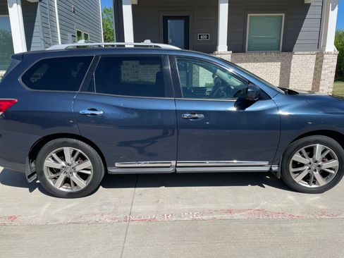 Used 2013 Nissan Pathfinder Platinum w/ Platinum Premium Pkg image 5