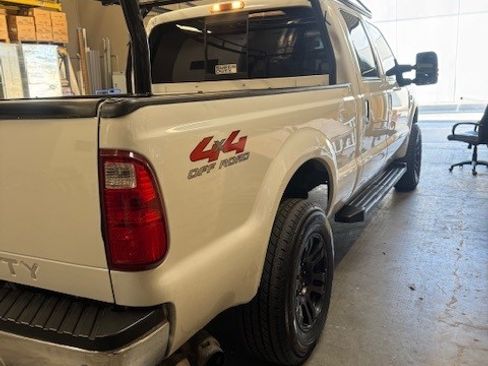 Used 2008 Ford F250 Lariat image 1