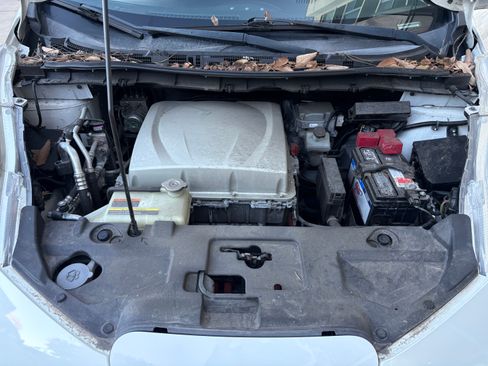 Used 2017 Nissan Leaf SL image 19