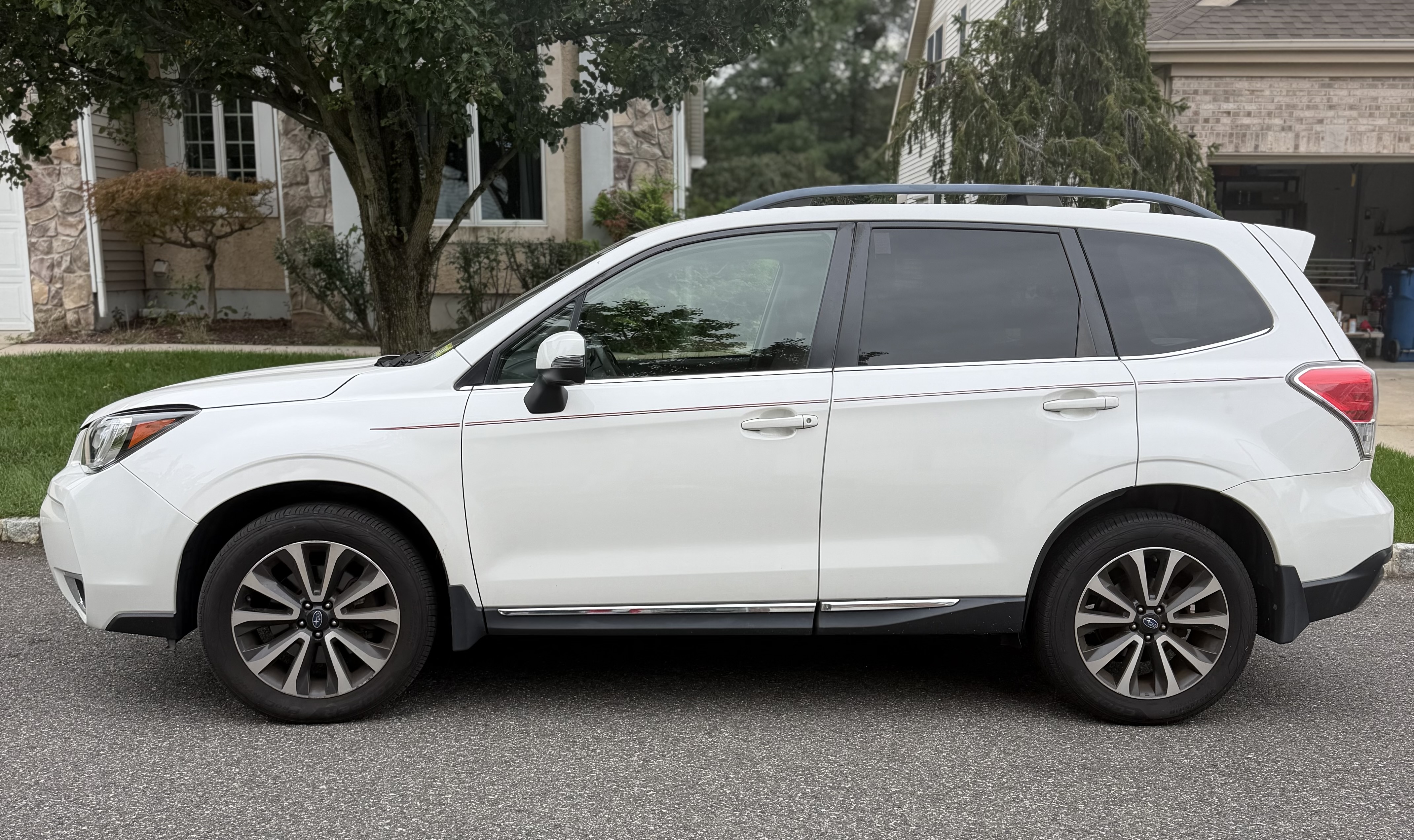 Used 2017 Subaru Forester 2.0XT Touring AWD/4WD image 2