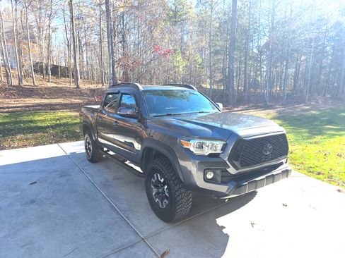 Used 2016 Toyota Tacoma TRD Off-Road image 20