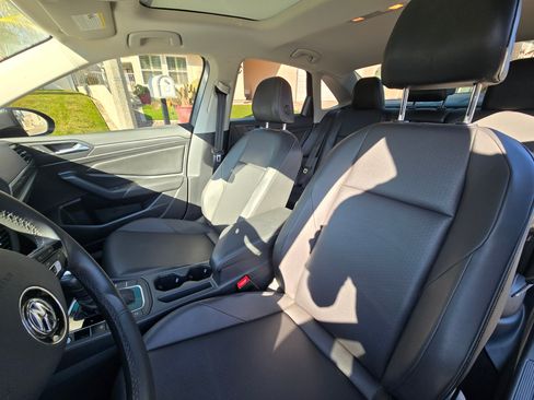 Used 2020 Volkswagen Jetta SEL image 6