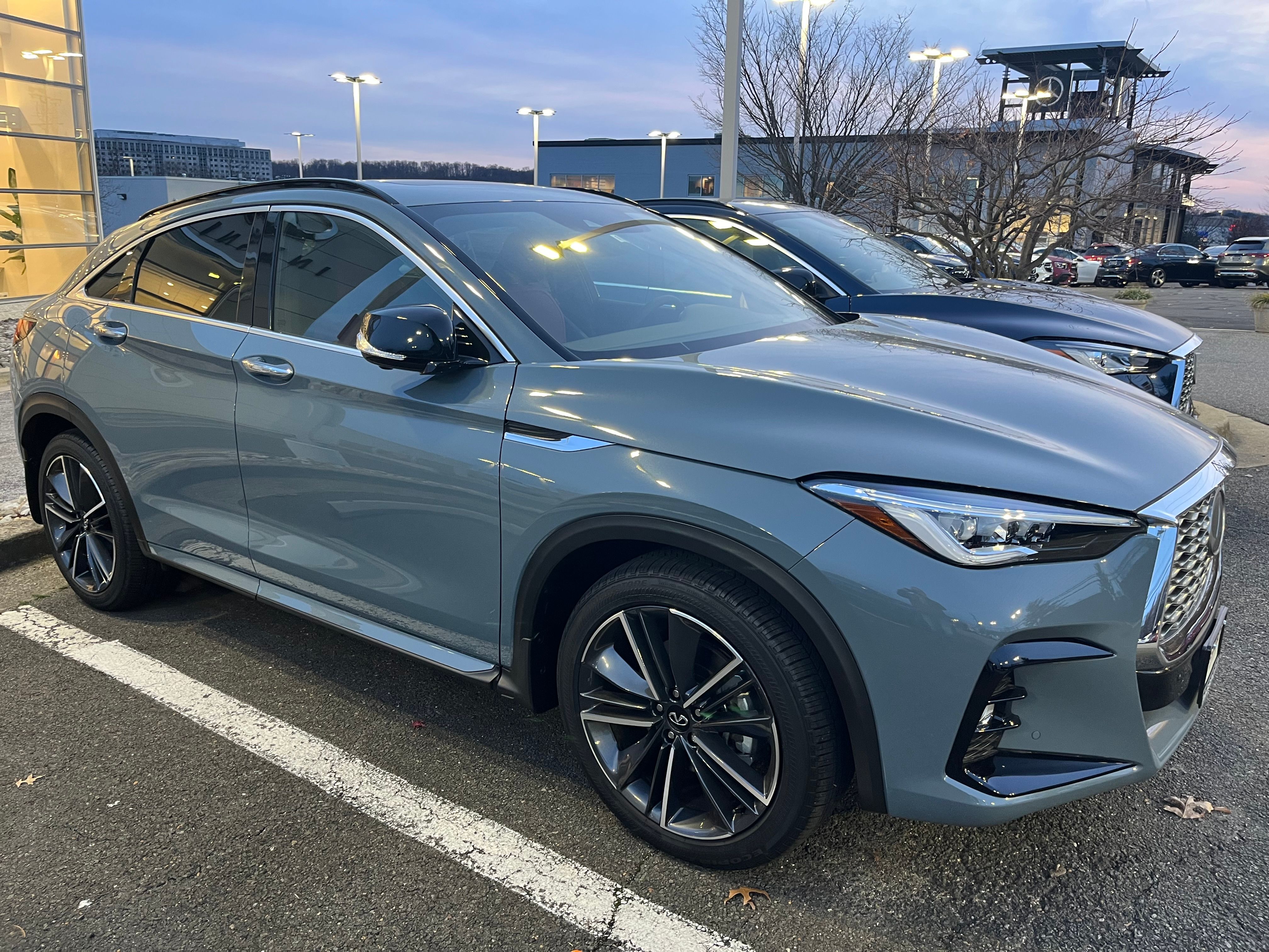 Used 2023 INFINITI QX55 Essential AWD/4WD image 1