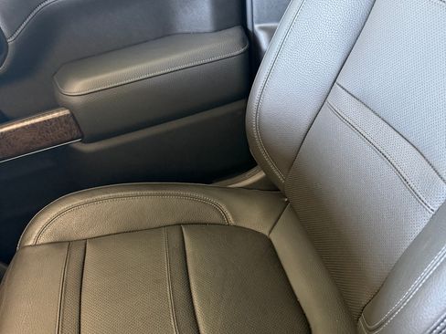 Used 2021 GMC Sierra 2500 Denali w/ Denali Ultimate Package image 17