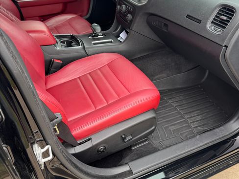 Used 2014 Dodge Charger SXT Plus image 8