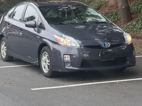 Used 2010 Toyota Prius Two image 2