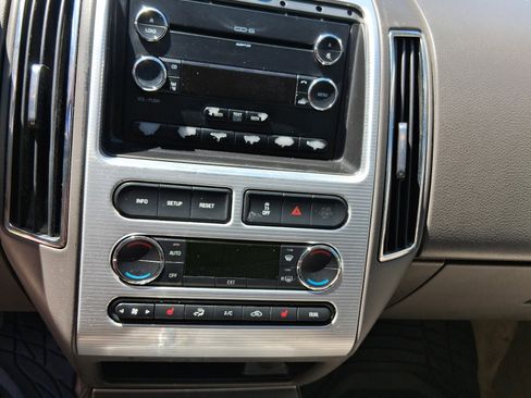 Used 2010 Ford Edge SEL FWD image 6