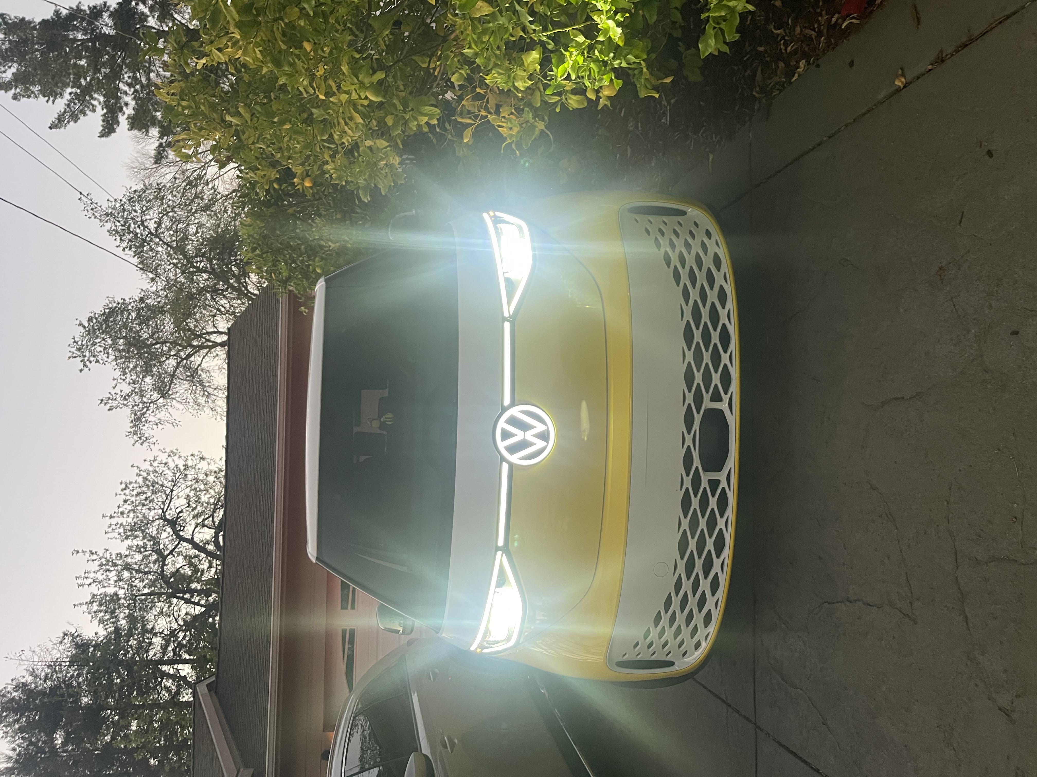 Used 2025 Volkswagen ID. Buzz Pro S RWD image 12