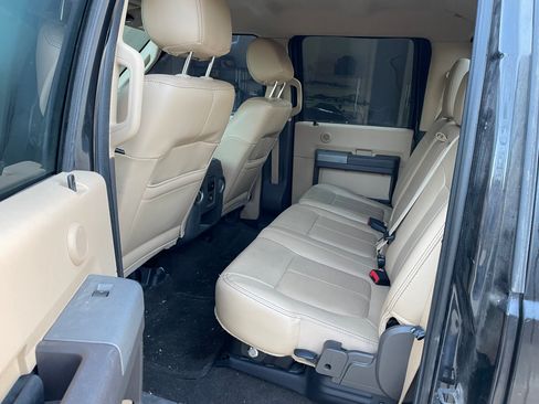 Used 2012 Ford F350 Lariat w/ Chrome Pkg image 7