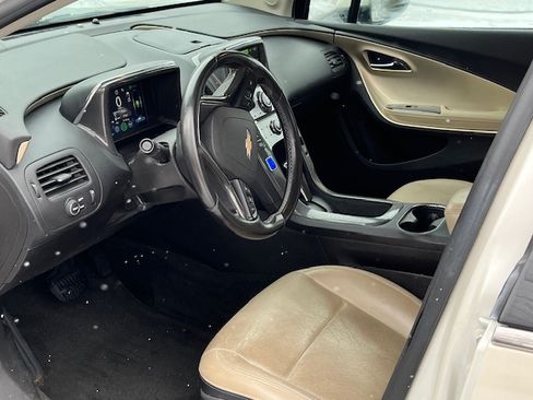 Used 2012 Chevrolet Volt Premium w/ Premium Trim Package image 4