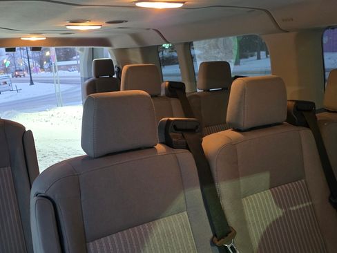 Used 2019 Ford Transit 350 XLT image 28