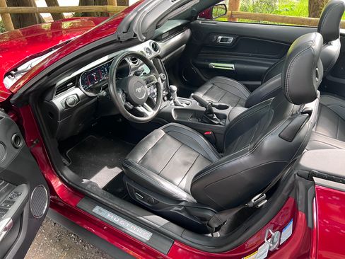 Used 2019 Ford Mustang Premium w/ Ecoboost Performance Package RWD image 9