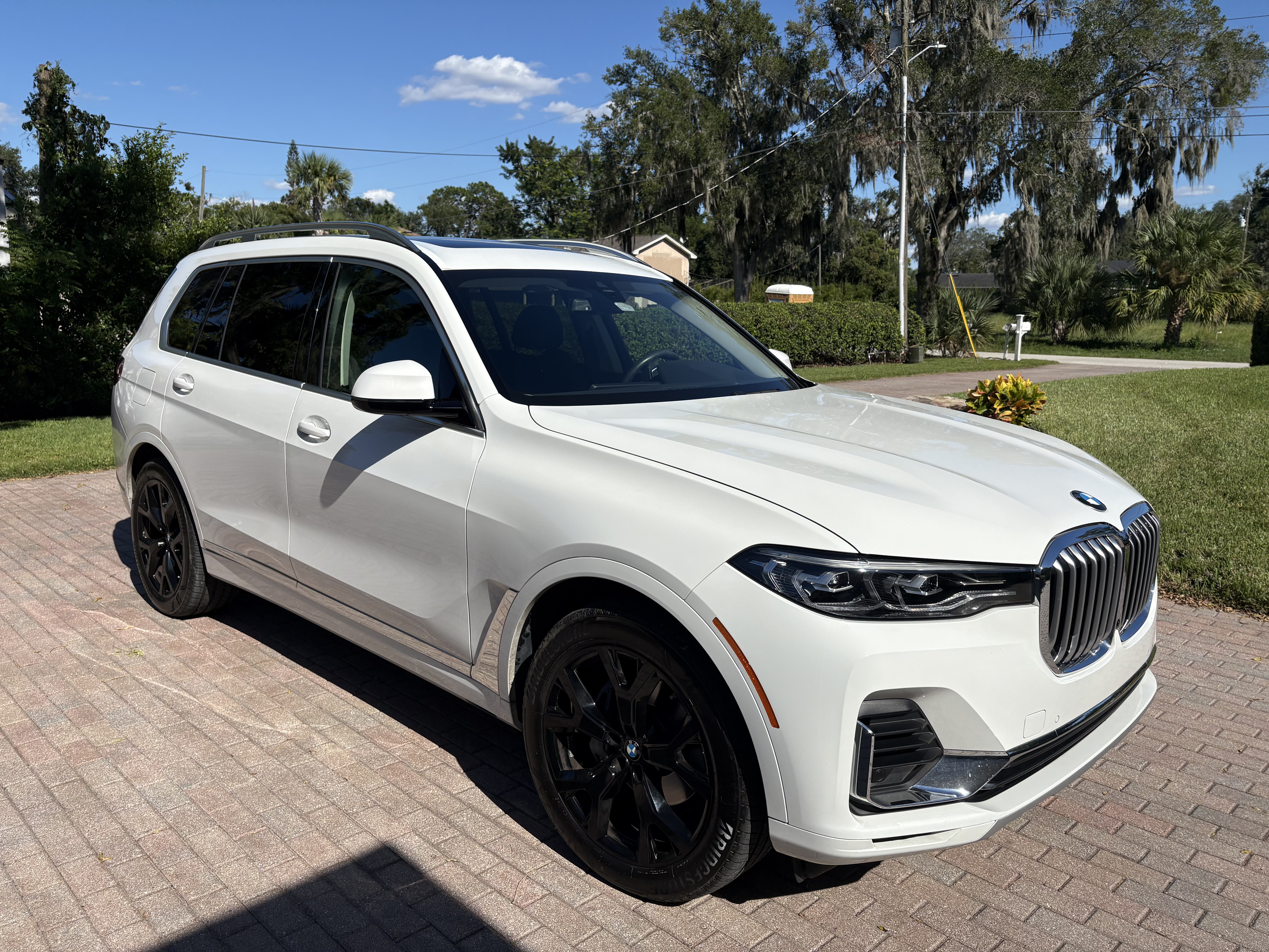 Used 2022 BMW X7 xDrive40i w/ Executive Package AWD/4WD image 1