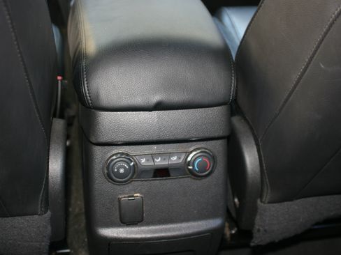 Used 2015 Ford Explorer XLT w/ Equipment Group 202A image 22